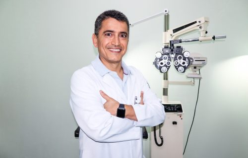 Médico oftalmologista da FSFX, Dr. Silas Machado Franco Júnior