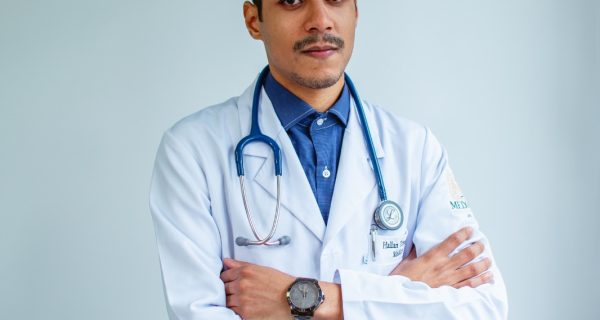 Dr. Hallan Reis