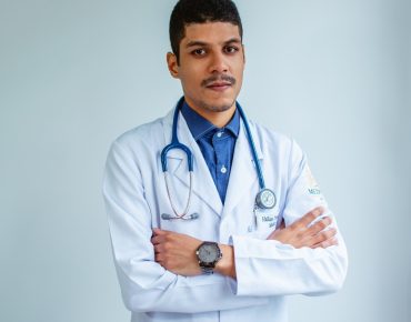 Dr. Hallan Reis