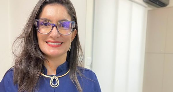 Dra. Lívia Fernandes - Dermatologista FSFX